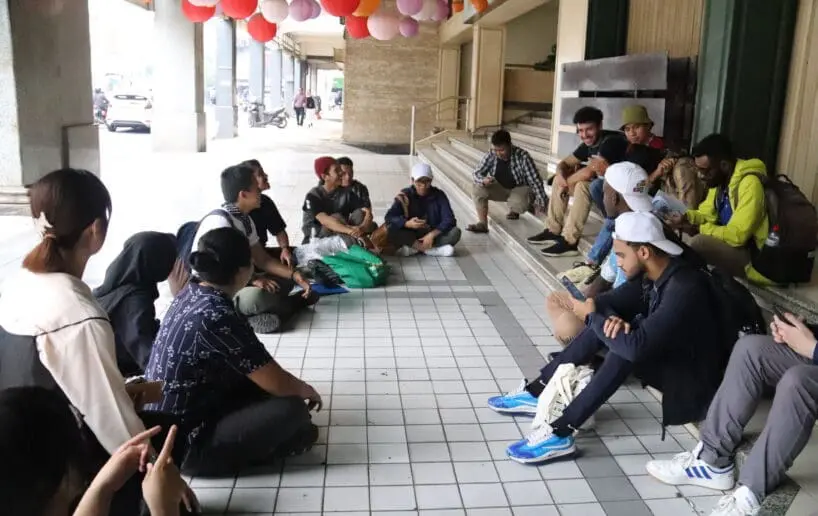 Sesi sharing antara mahasiswa BIPA dan Komunitas Aleut