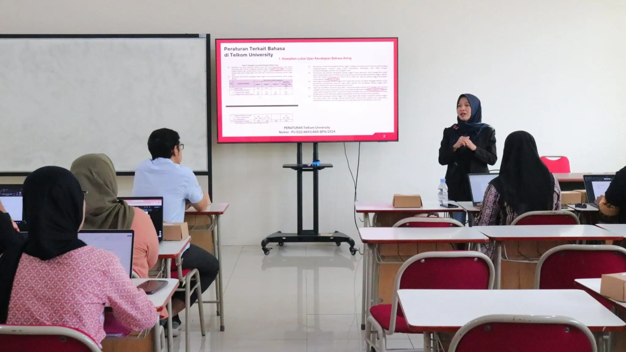 Pembukaan dan Sambutan dari TUP, serta pemaparan oleh Ibu Retno