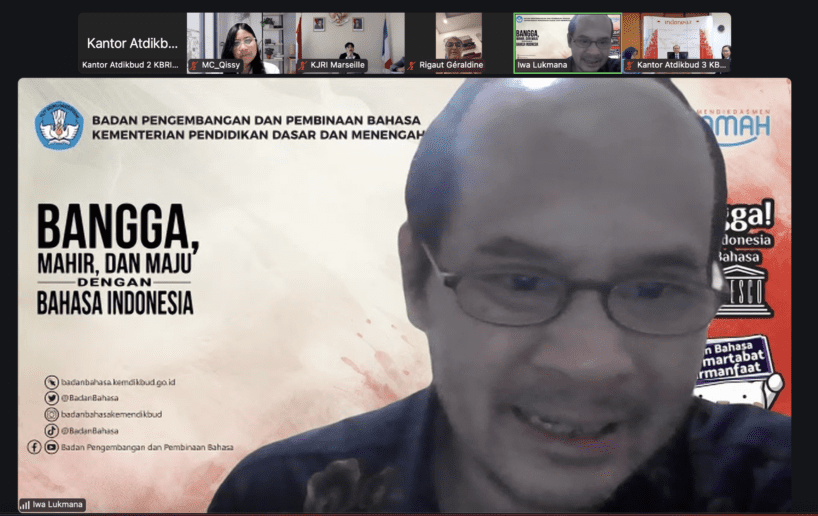 Sambutan Kepala Pusat Penguatan dan Pemberdayaan Bahasa Badan Pengembangan dan Pembinaan Bahasa Kemendikbudristek, Bapak Dr. Iwa Lukmana 

Sumber foto: KBRI Paris 