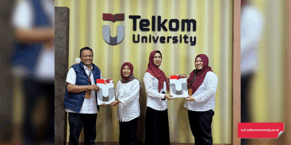 Ibu Rika Yuliant, M.I.Kom. Kepala Bagian Pusat Bahasa Telkom Univeristy baru