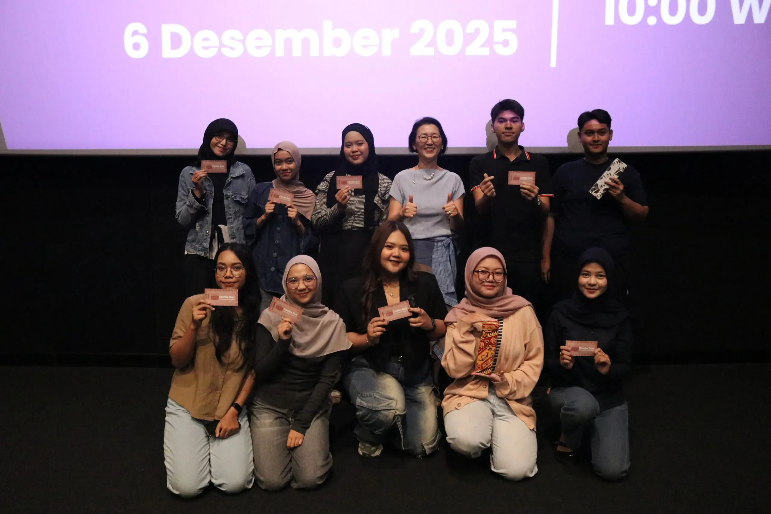 Peserta yang memenangkan kuis berhadiah