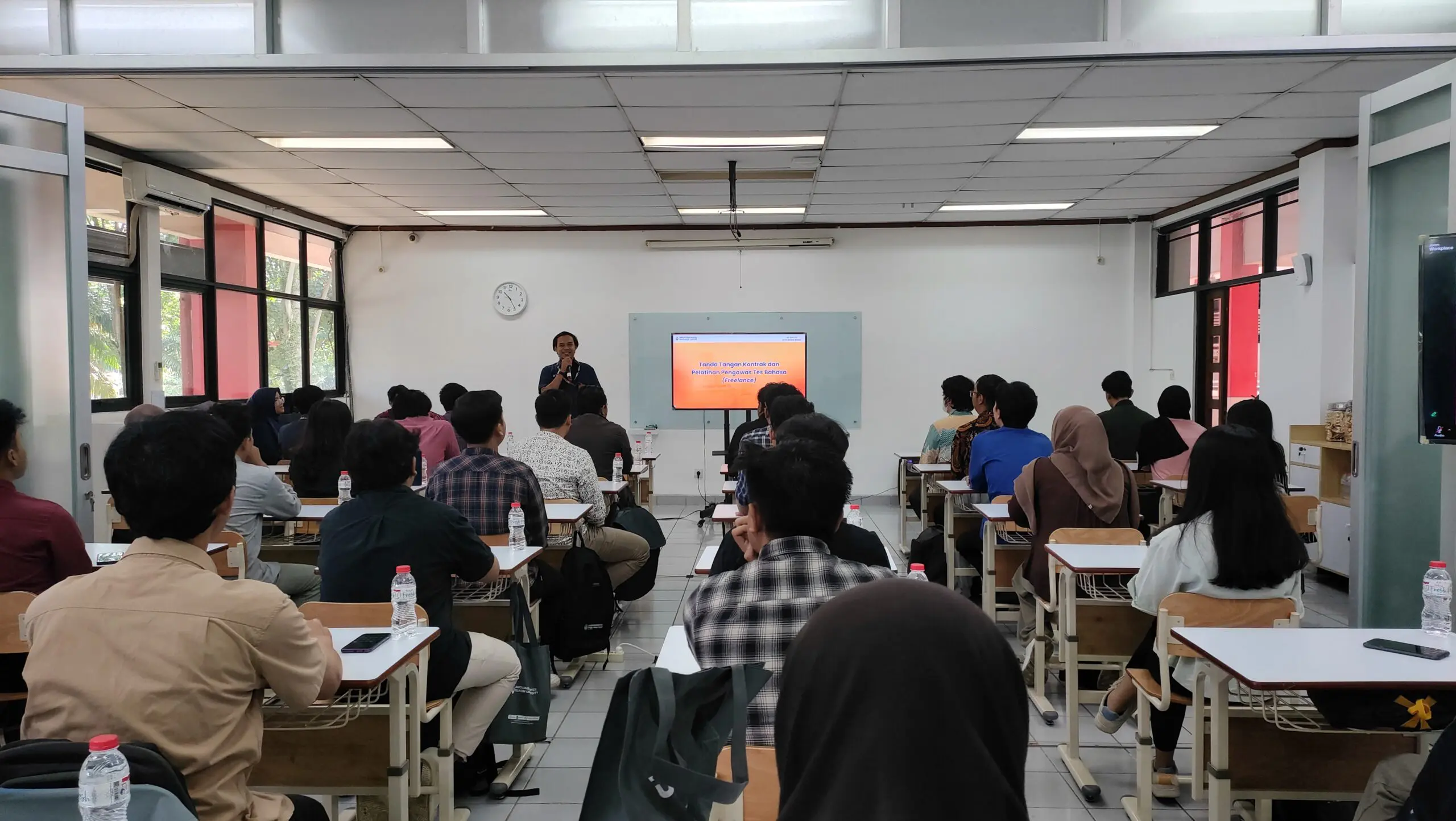 Sambutan oleh Koordinator Tes Bahasa LaC, Bapak Tabah Ghifary