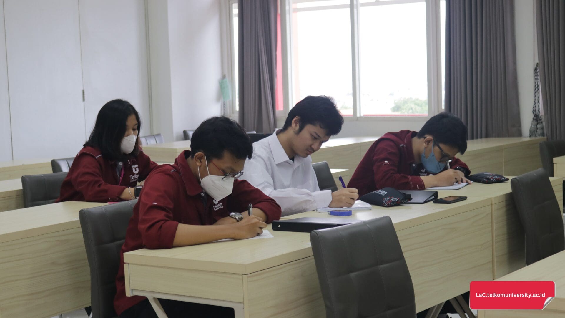 Kursus persiapan TOEFL ITP di Pusat Bahasa Telkom University