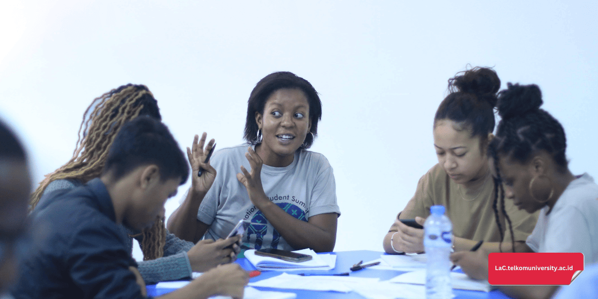 International students learning Indonesian together in class at Telkom University