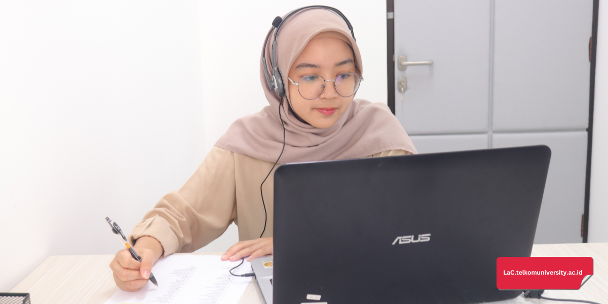 Gambar suasana kursus bahasa Jepang Pusat Bahasa Telkom University secara daring