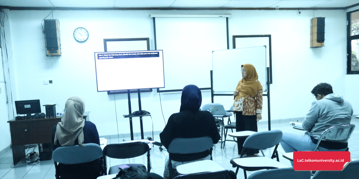 Kursus bahasa Inggris di Pusat Bahasa Telkom University untuk meningkatkan speaking skill
