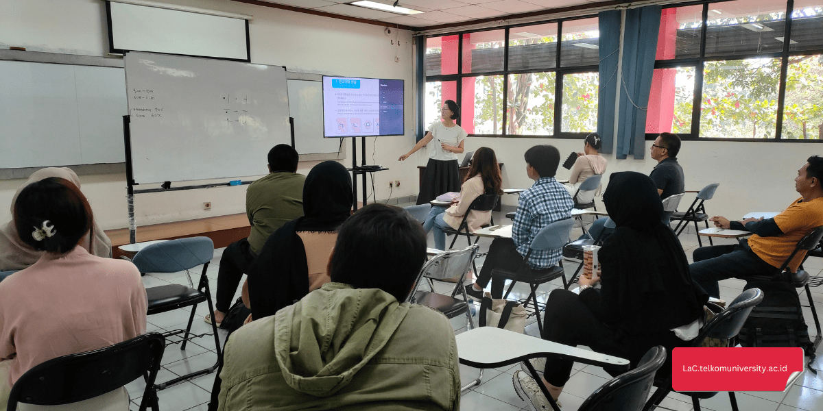 Suasana kelas luring King Sejong Institute Bandung 2 dengan pengajar native speaker bahasa Korea