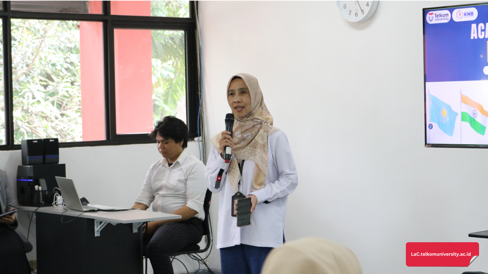 Sambutan Kepala Bagian Pusat Bahasa, Ibu Rika Yuliant, M.I.Kom.