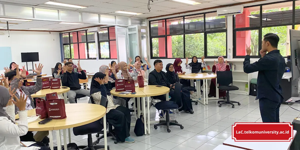 Pelatihan bahasa isyarat BISINDO untuk karyawan di lingkungan kerja inklusif