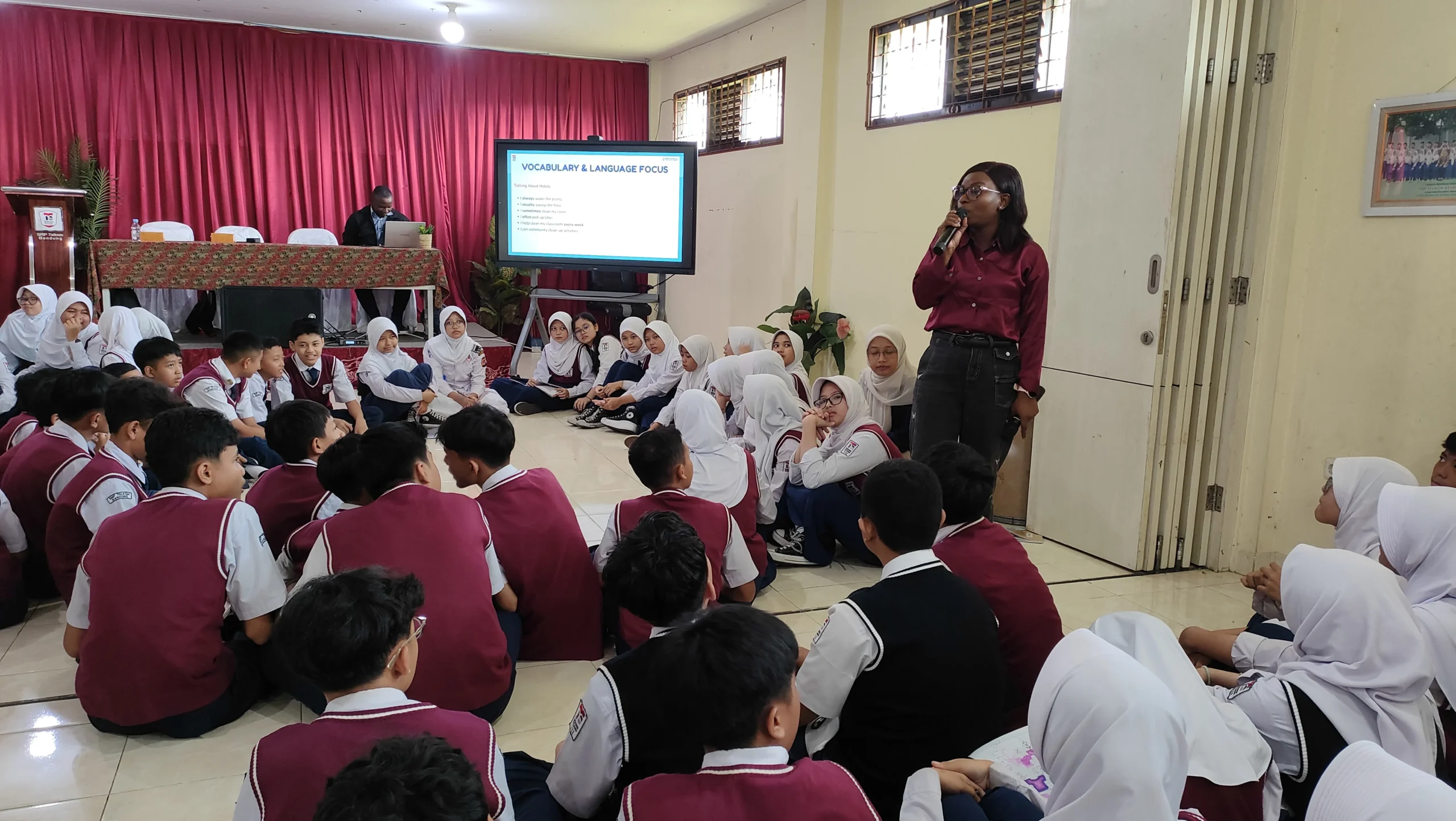 Pemaparan materi oleh native speaker 2